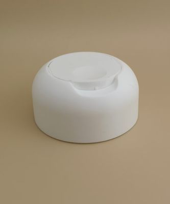 Capuchón para botellas de champú de plástico blanco liso y mate