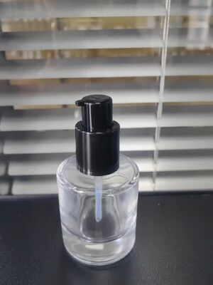 24/410 28/410 Dispensador de champú líquido de plástico de color blanco con bomba de mano