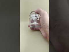 Delicado diseño de una copa de vela clara para el festival