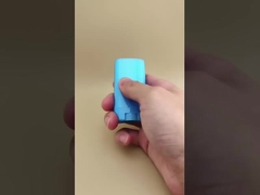 Envase de bálsamo labial plano y liso azul para labiales