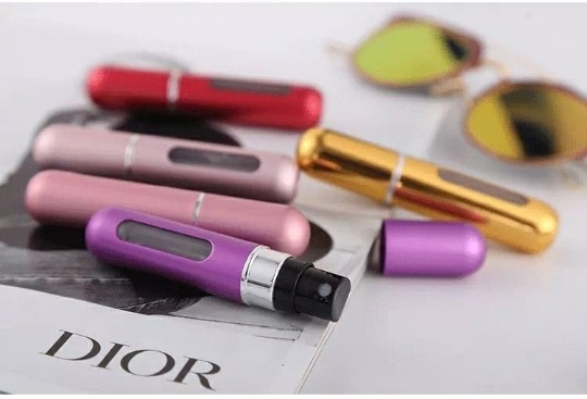 La marca se hace fácil con el rociador de bomba de perfume blanco Opciones de impresión personalizadas
