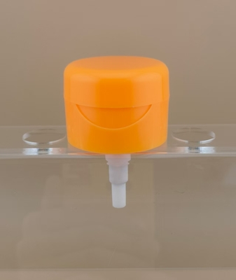 La bomba de uñas de color naranja tiene un resorte dentro de la K801-2 para quitar el maquillaje de las niñas