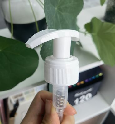 Pompas de loción 316SS Dispensador de loción corporal de primavera blanca Pompas de cuello 24 / 28 Tasa de descarga K202-5