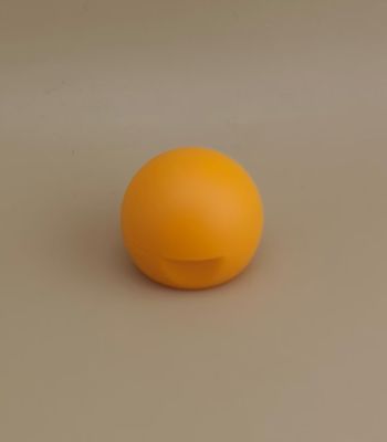 Capa esférica de plástico amarillo liso y mate para botellas de cosméticos