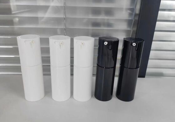 Botella mini portátil sin aire con fondo de goma para cosméticos
