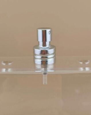 El botón de aluminio plateado personalizado es un tornillo de pulverización fino para perfume