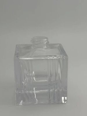 Botella de vidrio de perfume de diseño único de 30 ml con rociador
