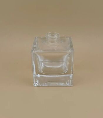 Botella de vidrio transparente lisa y lisa para perfume de automóvil