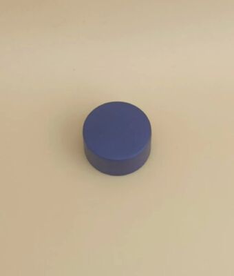 Tapa de plástico azul oscuro de diseño delicado para botellas de cuidado de la piel