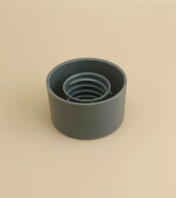 Tapa mate lisa de plástico gris para botellas cosméticas