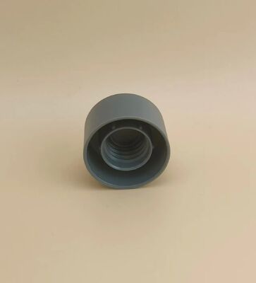 Tapa mate lisa de plástico gris para botellas cosméticas