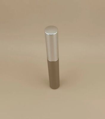 Botella de cepillo para pestañas de ojos con tapa de tornillo de aluminio dorado para mujeres